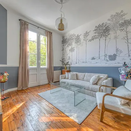 Semesterbostad Historic In With Heated Pool *