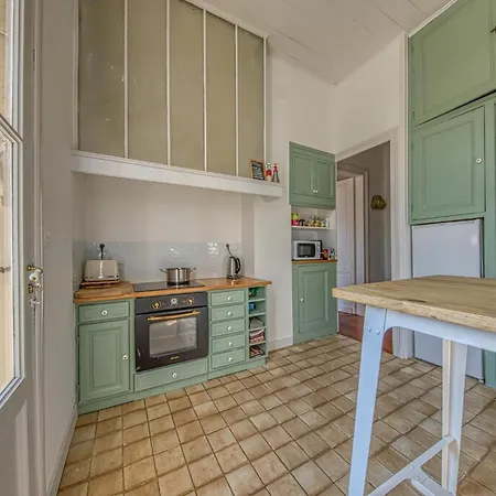 Historic In With Heated Pool Ferienhaus