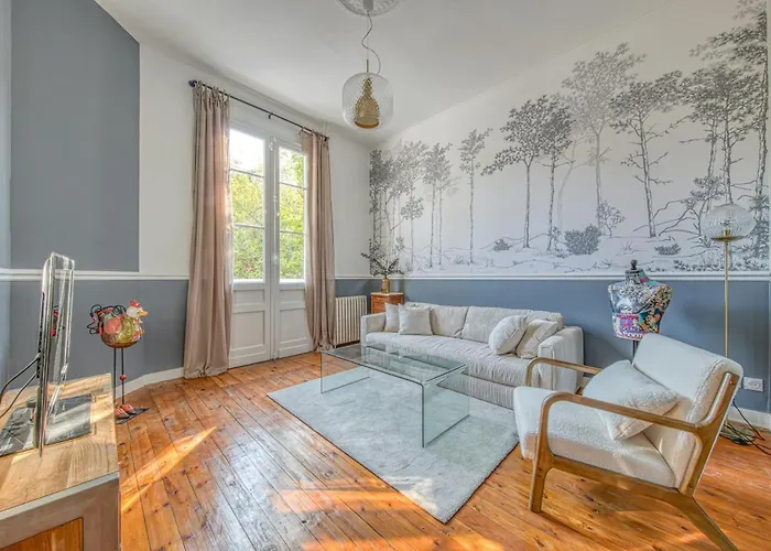 度假居 Historic In With Heated Pool *