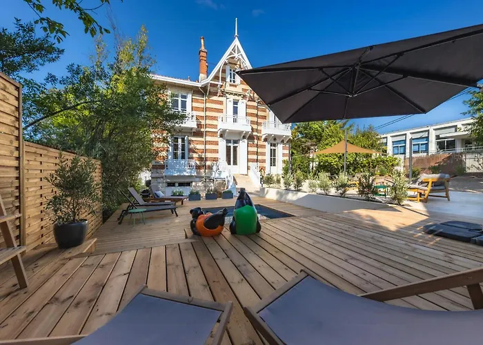 Historic In With Heated Pool 度假居 阿卡雄