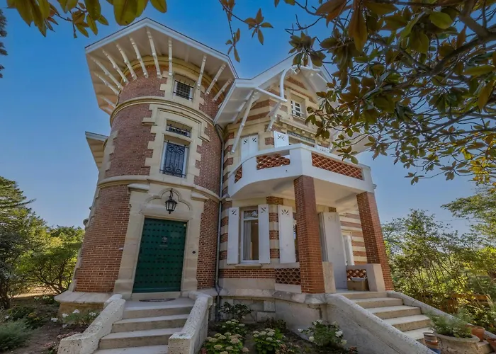 펜션 Historic In With Heated Pool 아르카숑